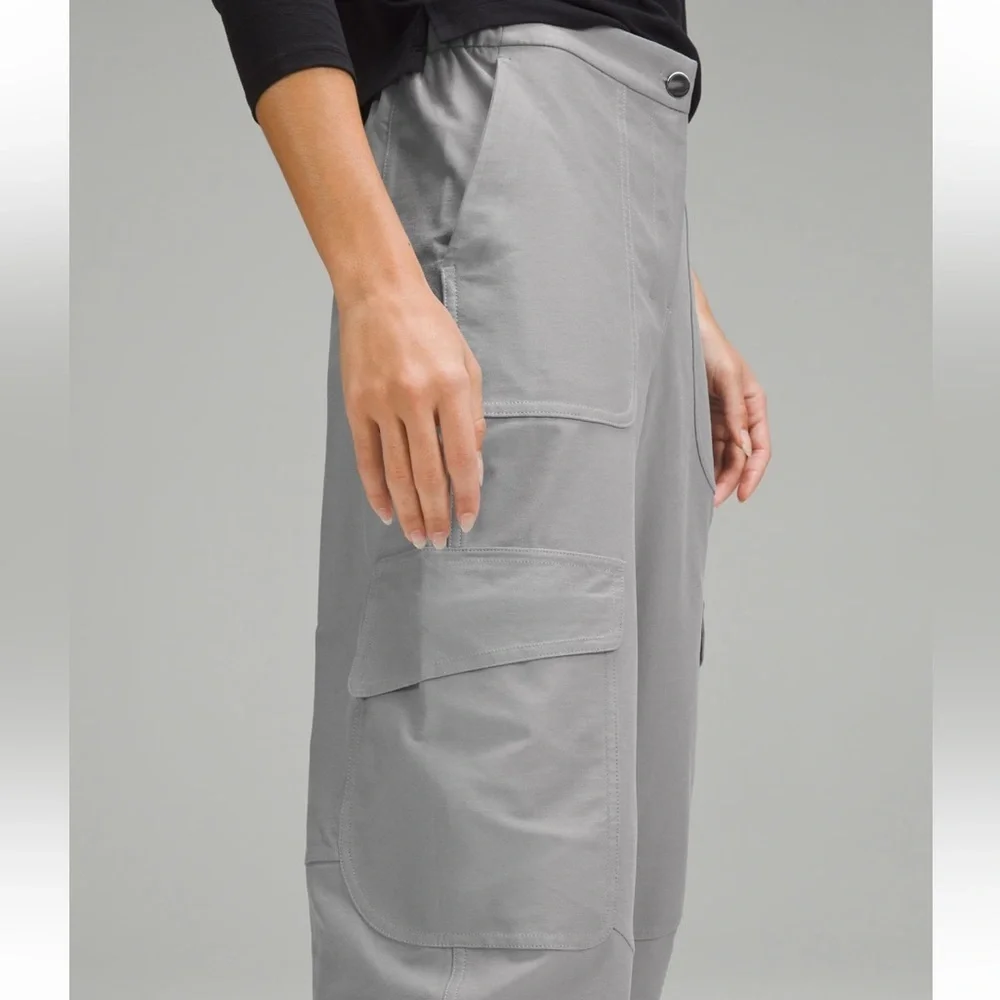 Lululemon Light Utilitech Cargo Pocket High-Rise Pant Graphite Grey Woman’s 26